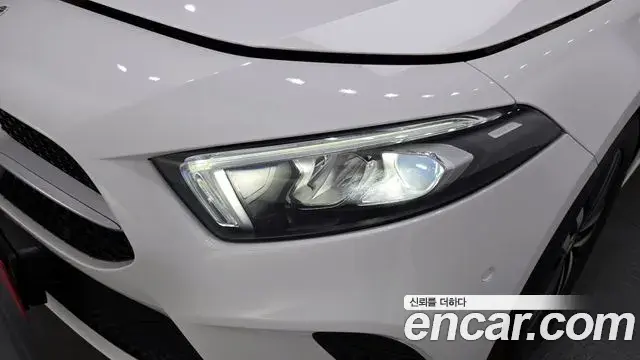 Mercedes-Benz A-Class 2021 — Şəkil 18/20