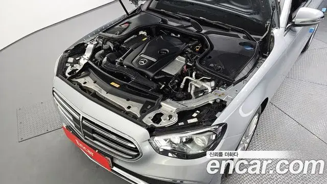 Mercedes-Benz E-Class 2021 — Фото 6/20