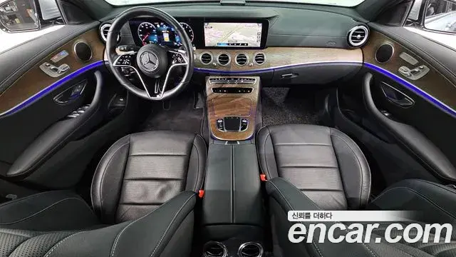 Mercedes-Benz E-Class 2021 — Фото 7/20