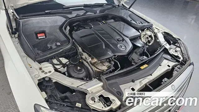 Mercedes-Benz E-Class 2019 — Фото 6/20