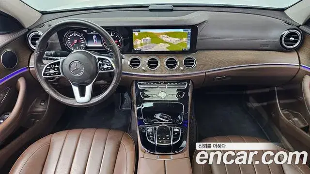 Mercedes-Benz E-Class 2019 — Фото 7/20