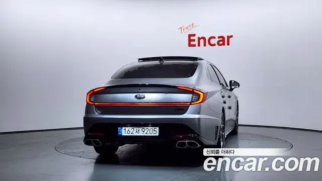 Hyundai Sonata Hybrid 2021 — ფოტო 13/20