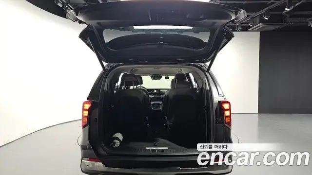 Kia Carnival 2025 — Фото 20/20