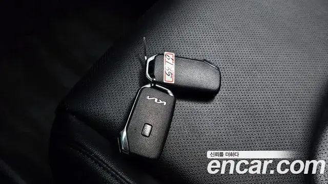 Kia Sportage 2021 — Фото 19/20