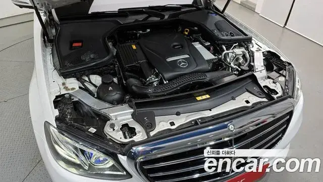 Mercedes-Benz E-Class 2020 — Фото 6/20