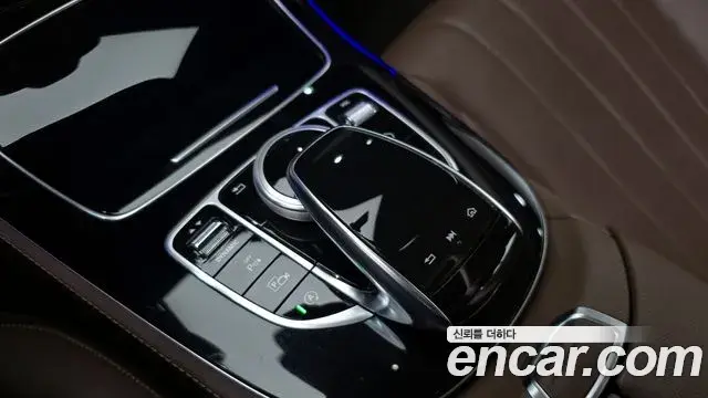 Mercedes-Benz E-Class 2020 — Фото 16/20