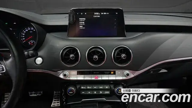 Kia Stinger 2020 — ფოტო 20/20