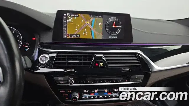 BMW 5 Series 2019 — Фото 14/20