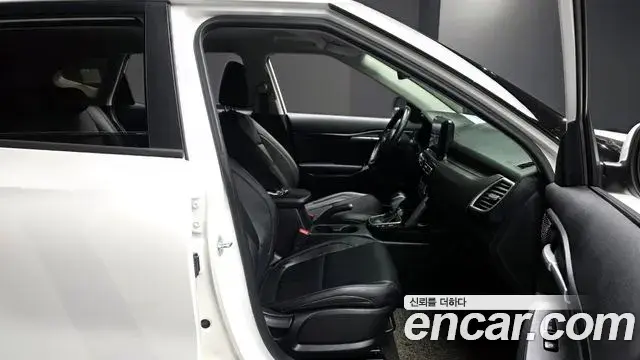 Kia Seltos 2021 — ფოტო 6/20