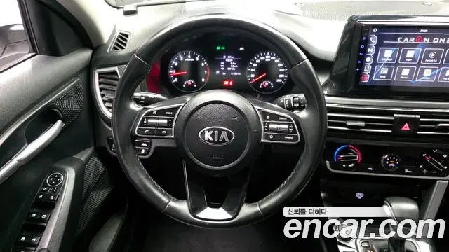 Kia Seltos 2021 — ფოტო 9/20