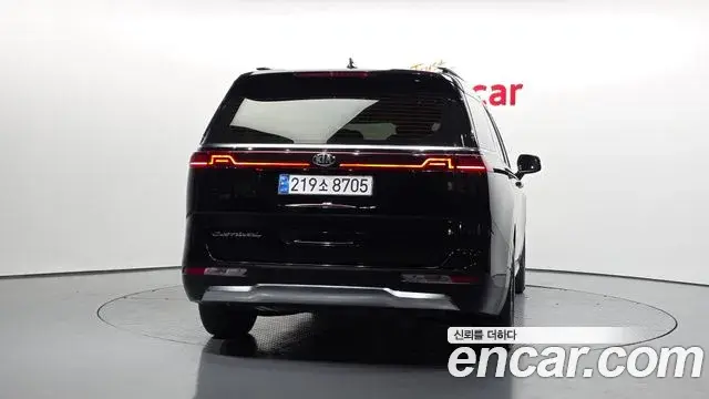 Kia Carnival 2021 — Photo 5/20