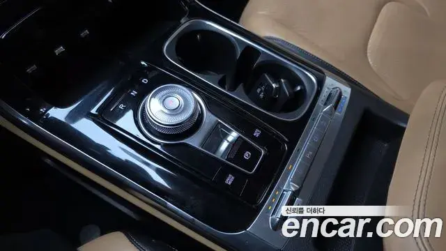 Kia Carnival 2021 — Photo 13/20