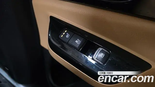 Kia Carnival 2021 — Photo 15/20