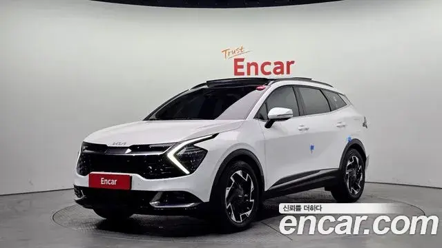 Kia Sportage 2021 — Фото 1/20