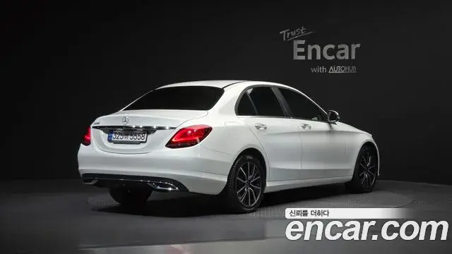 Mercedes-Benz C-Class 2020 — ფოტო 12/20