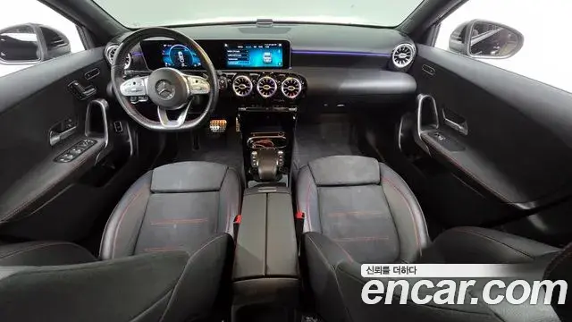 Mercedes-Benz A-Class 2020 — Фото 7/20