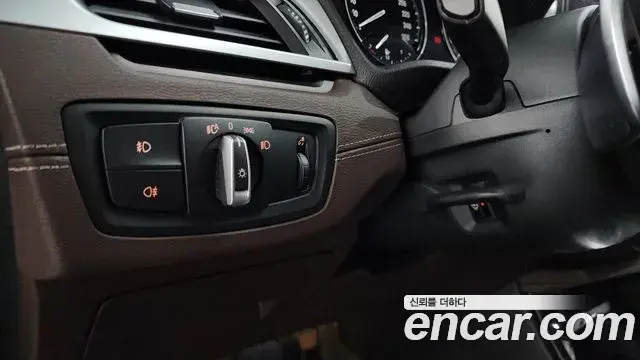BMW X1 2021 — Şəkil 10/20