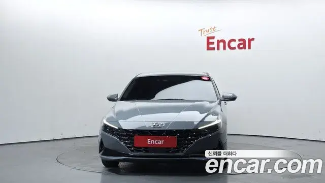 Hyundai The New Avante Hybrid 2022 — Photo 8/21