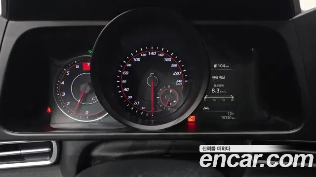 Hyundai The New Avante Hybrid 2022 — Photo 16/21