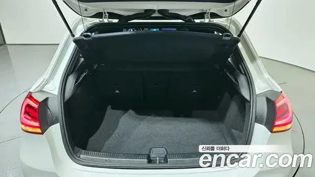 Mercedes-Benz A-Class 2022 — Фото 20/20