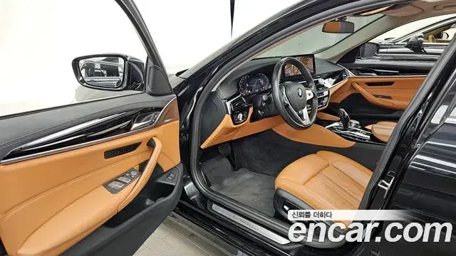 BMW 5 Series 2021 — Фото 10/20