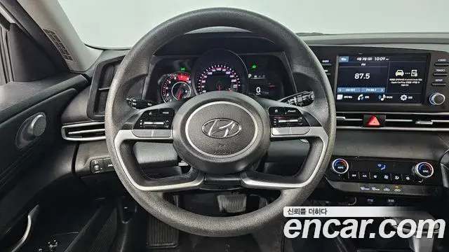 Hyundai The New Avante Hybrid 2023 — ფოტო 13/20