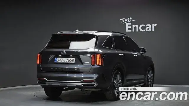 Kia Sorento 2021 — Фото 2/20