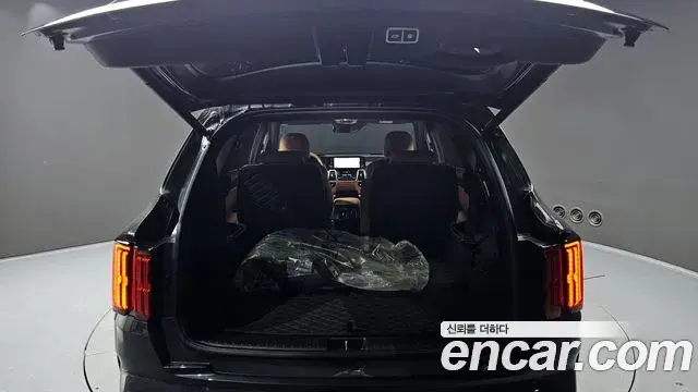 Kia Sorento 2021 — Фото 20/20
