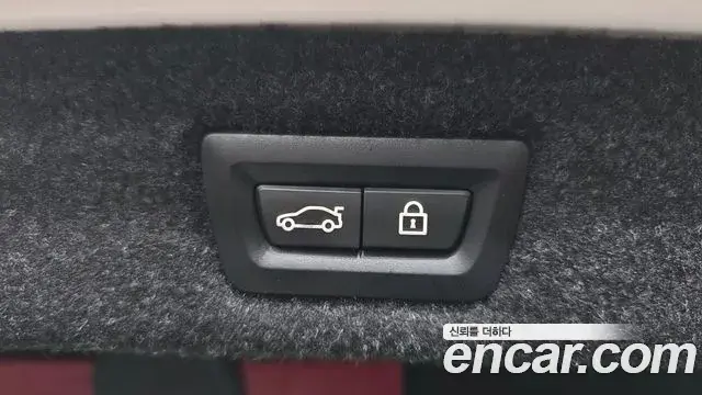 BMW 5 Series 2019 — Photo 16/20