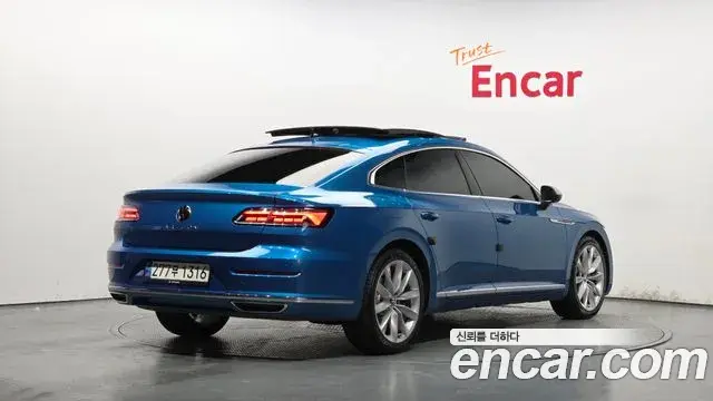Volkswagen Arteon 2022 — ფოტო 8/20