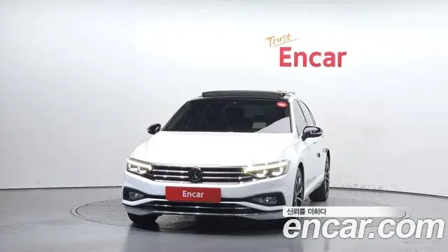 Volkswagen Passat GT 2021 — Photo 4/20
