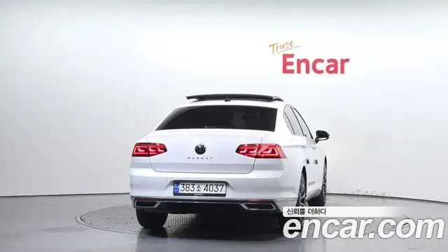 Volkswagen Passat GT 2021 — Photo 5/20
