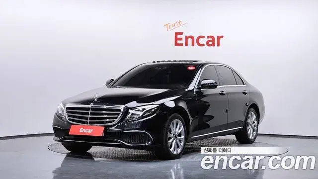 Mercedes-Benz E-Class 2018 — Фото 1/20
