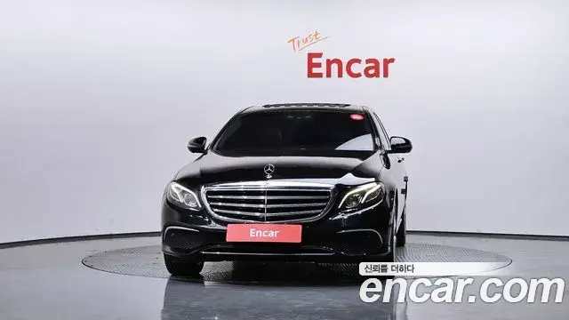 Mercedes-Benz E-Class 2018 — Фото 3/20