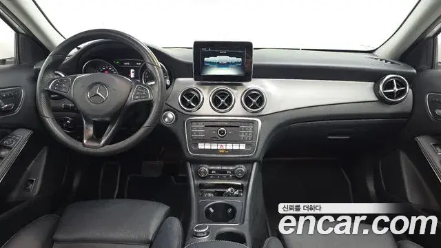 Mercedes-Benz GLA-Class 2019 — Фото 7/20