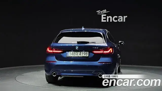 BMW 1 Series 2021 — ფოტო 8/20