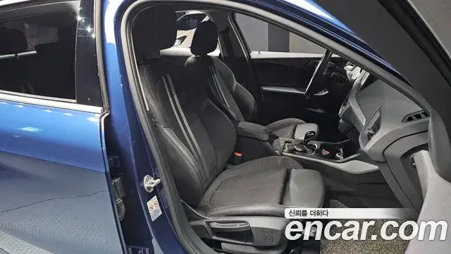 BMW 1 Series 2021 — ფოტო 13/20