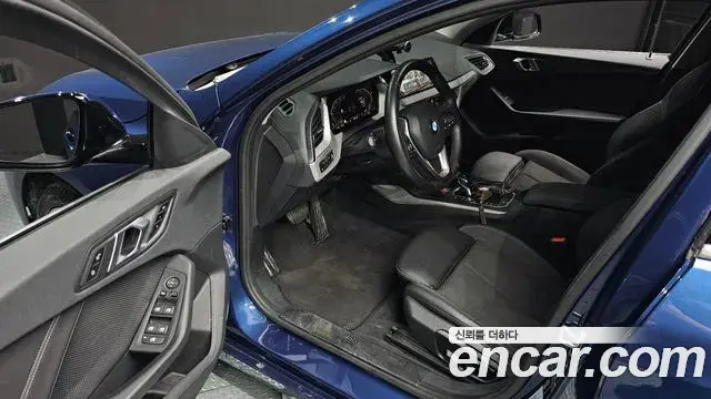 BMW 1 Series 2021 — ფოტო 19/20