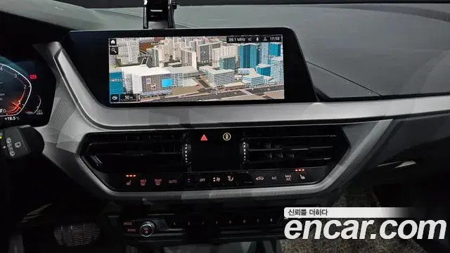 BMW 1 Series 2021 — ფოტო 17/20