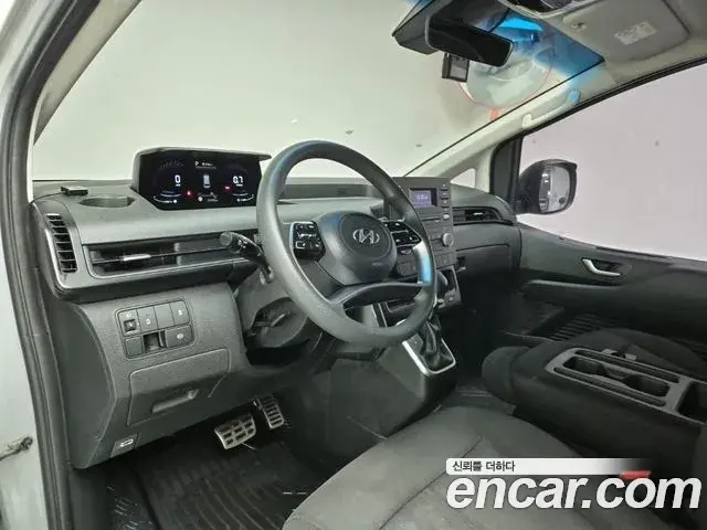 Hyundai Staria 2022 — Şəkil 2/18