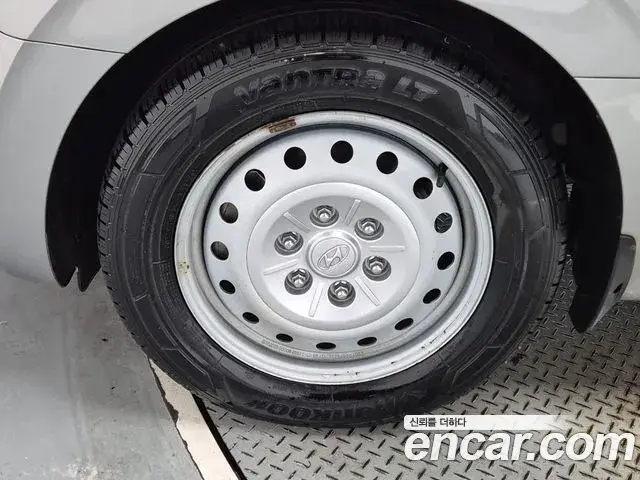 Hyundai Staria 2022 — Şəkil 3/18