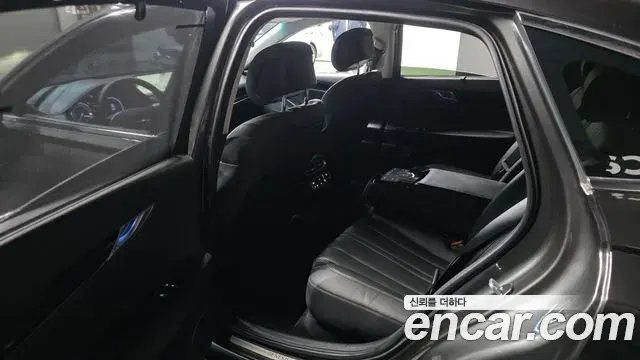 Genesis Electrified G80 2022 — Photo 11/20