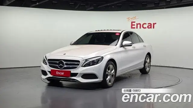 Mercedes-Benz C-Class 2018 — Şəkil 19/20