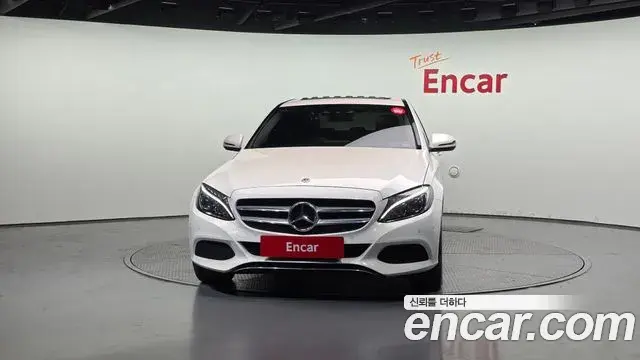 Mercedes-Benz C-Class 2018 — Şəkil 8/20