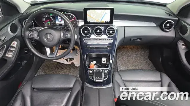 Mercedes-Benz C-Class 2018 — Şəkil 14/20