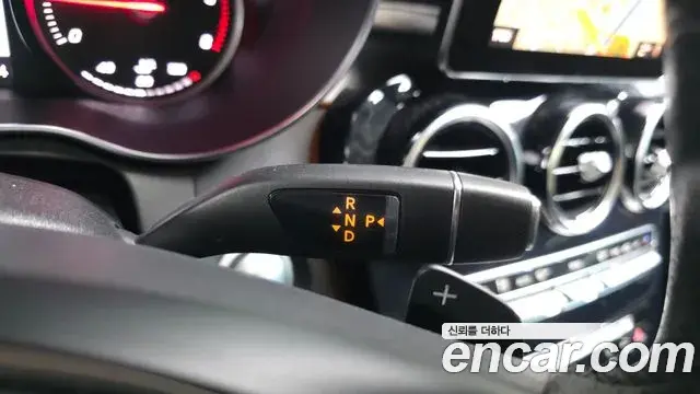 Mercedes-Benz C-Class 2018 — Şəkil 16/20