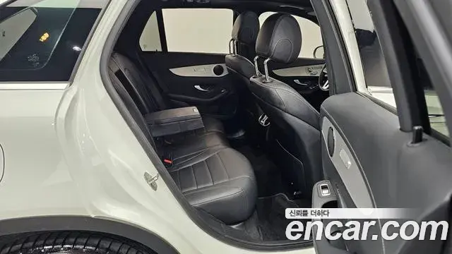Mercedes-Benz GLC-Class 2021 — Şəkil 16/20