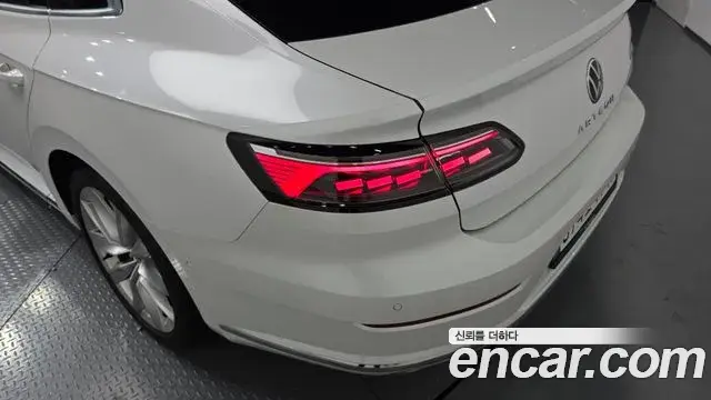 Volkswagen Arteon 2022 — Photo 26/30