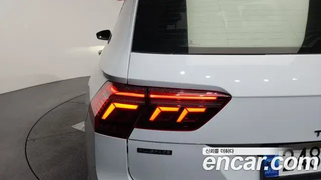 Volkswagen Tiguan Allspace 2023 — Şəkil 32/34