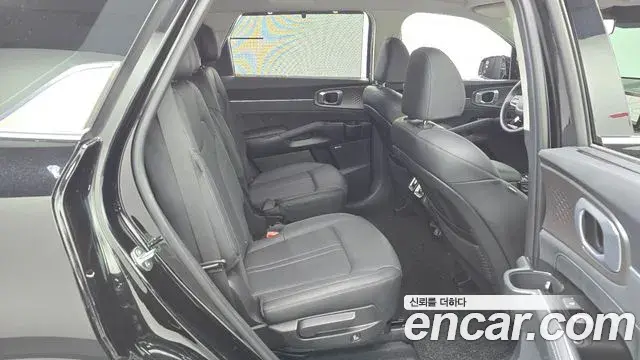 Kia Sorento 2023 — Фото 12/20